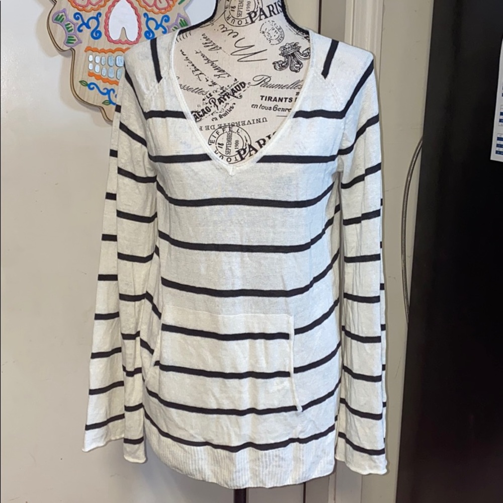Chaser cream & black striped long sleeve shirt med